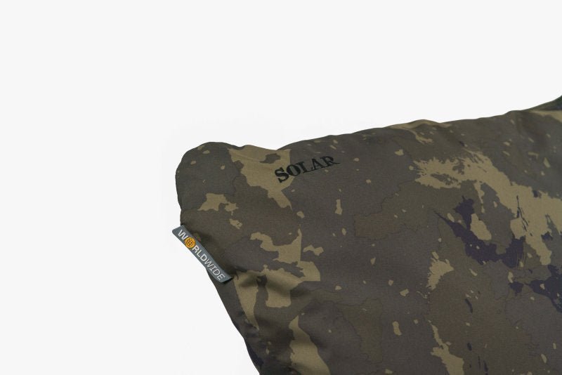 Almohada Solar WorldWide XL - Tienda Carpfishing