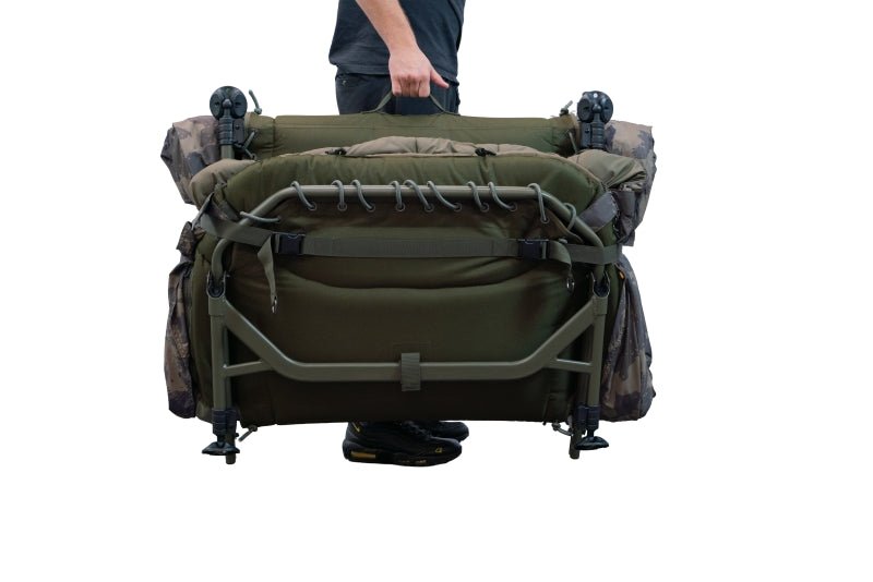 Bed Chair con saco de dormir Solar Worldwide Wide 8 patas - Tienda Carpfishing