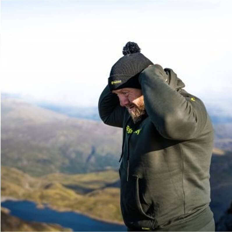 Gorro Ridge Monkey Apearel Negro con bola 1