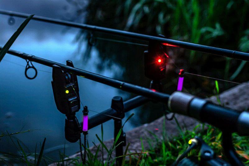 Maletín de alarmas 2+1 Korum KBI - R 2 + 2 tensores - Tienda Carpfishing