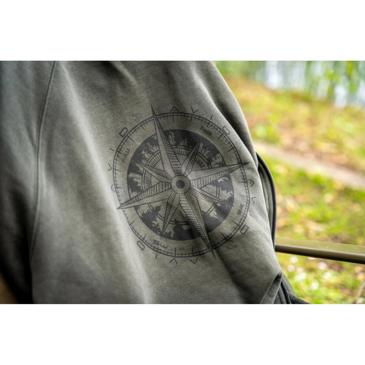 Sudadera Avid Carp Bearing Zip (Green)