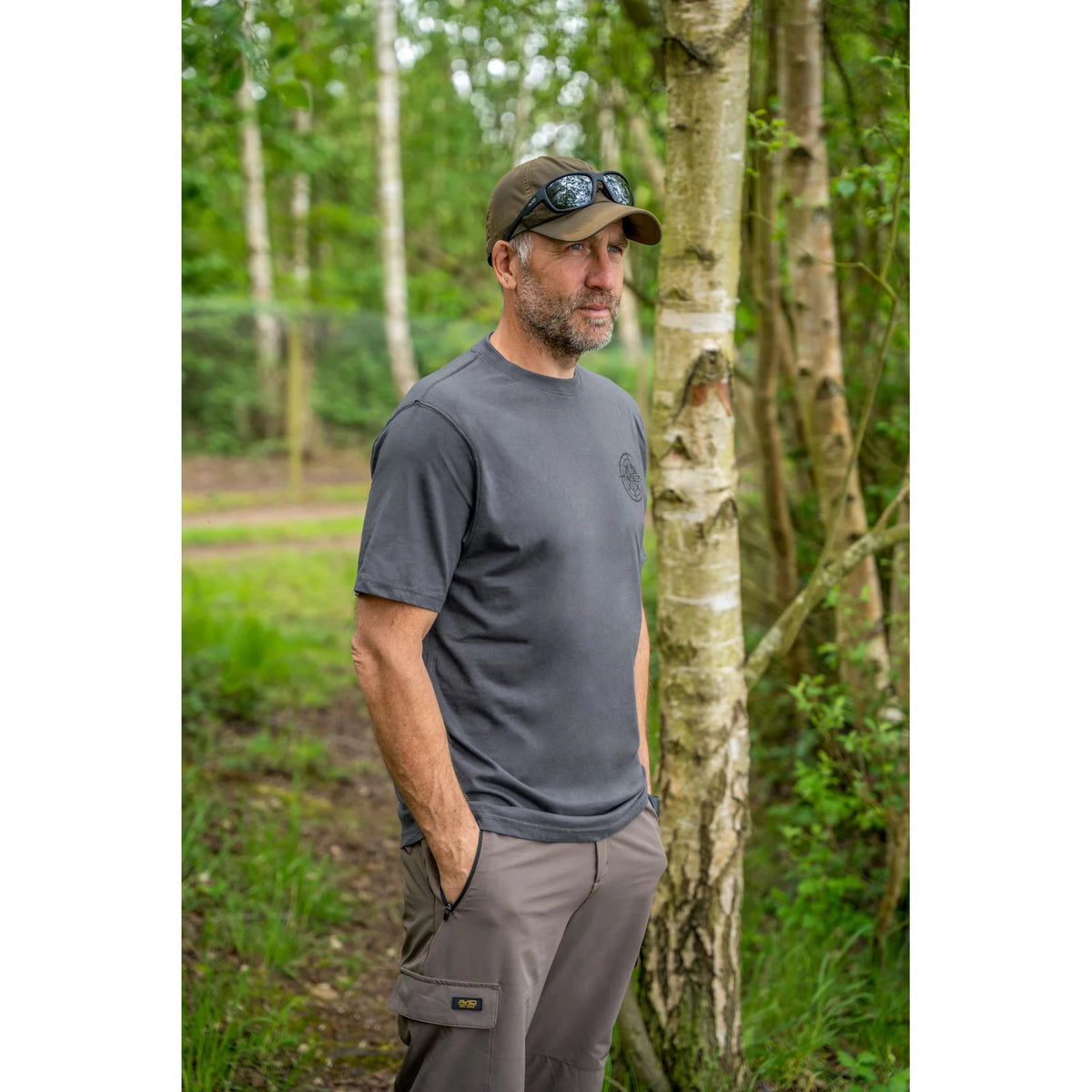 Camiseta Avid Carp Bearing (Grey)