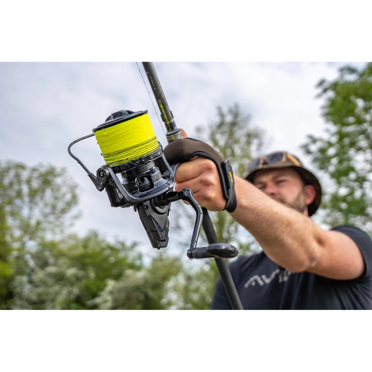 Carrete Avid Carp Ex-Cast 14000