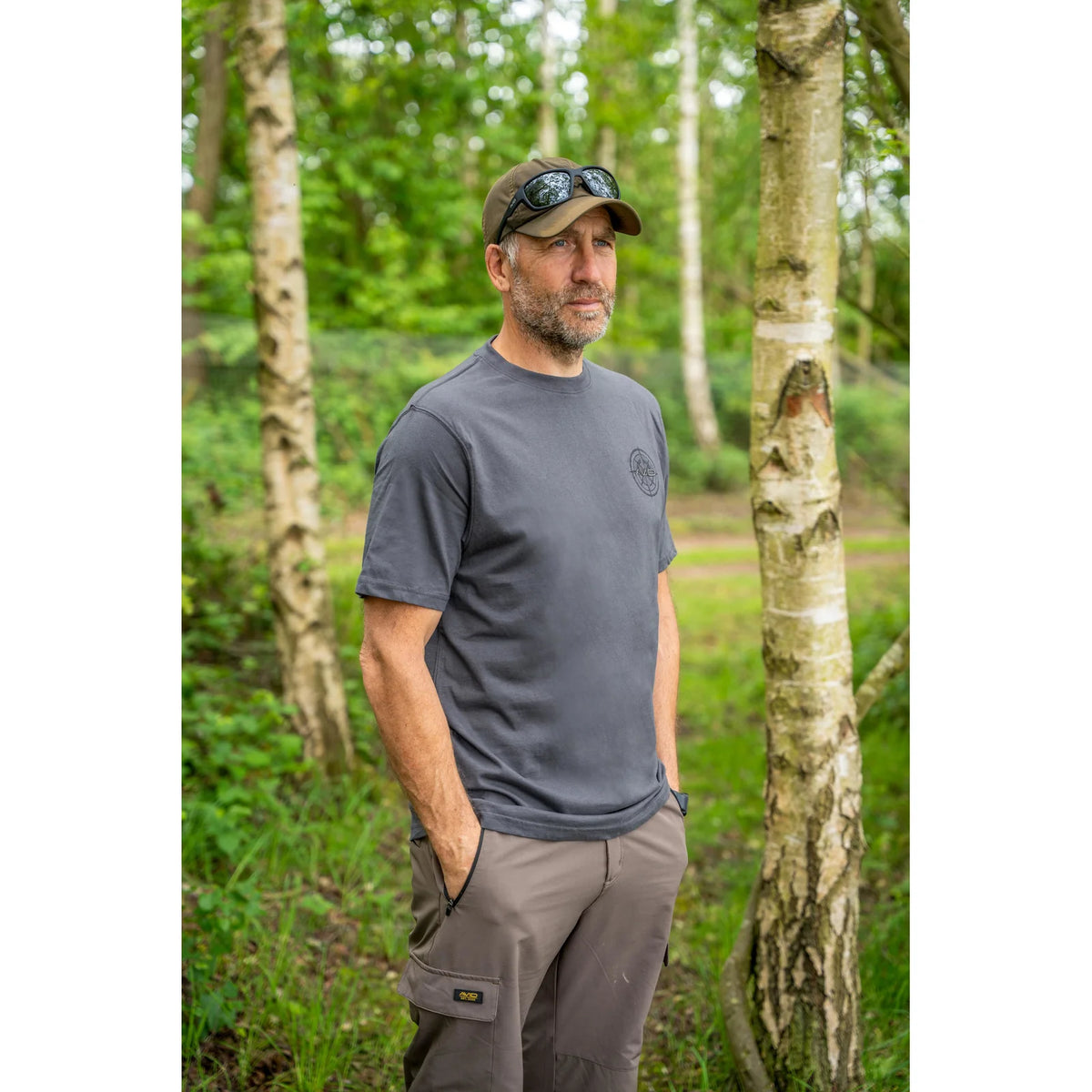 Camiseta Avid Carp Bearing (Grey)