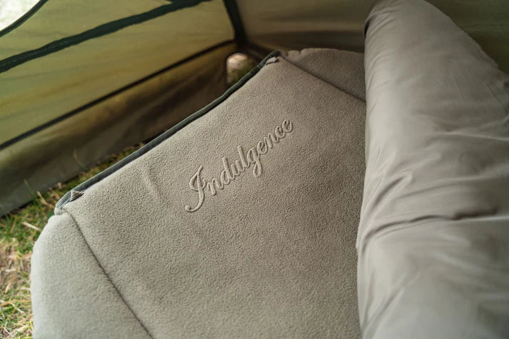 Bed Chair Nash Indulgence 4 Junior Sleep System Kamuflaż