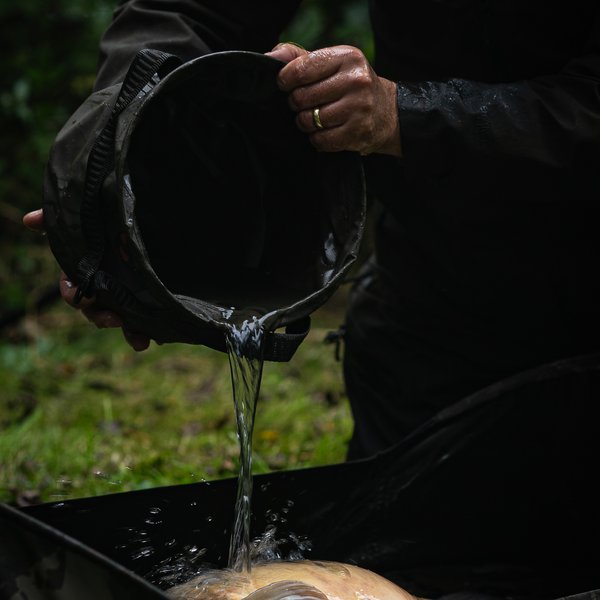 Cesto de agua Nash Carp Care Plegable - Tienda Carpfishing
