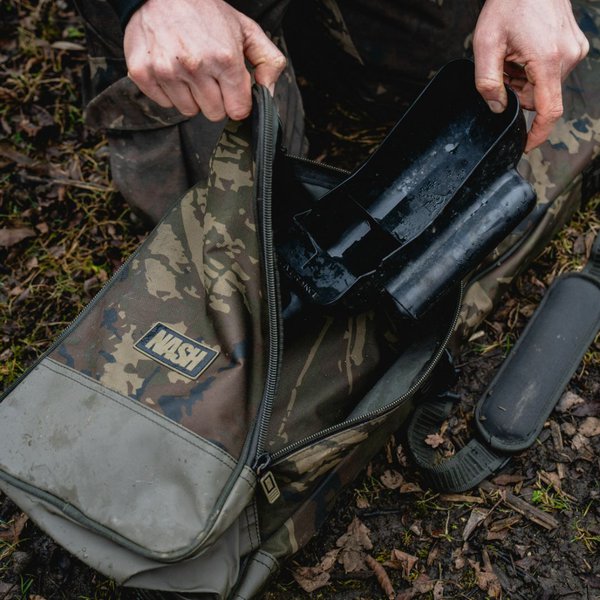 Okładka Nash Subterfuge Bushwhacker & Torba na sztyft do nakłuwania