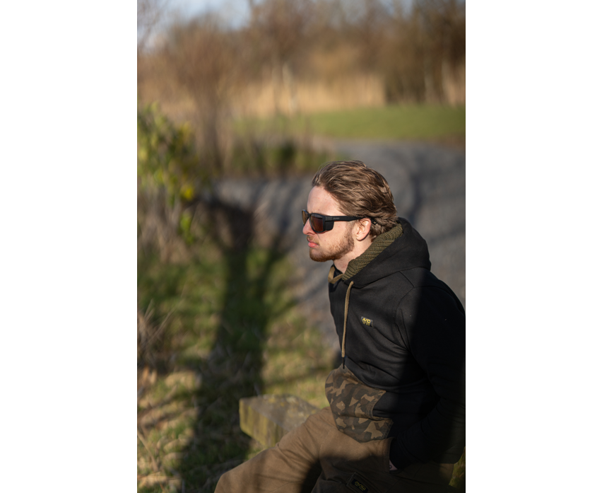 Okulary przeciwsłoneczne z polaryzacją Avid Carp SeeThru Blinker