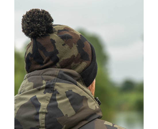 Czapka Avid Carp Camo i czarna z piłką