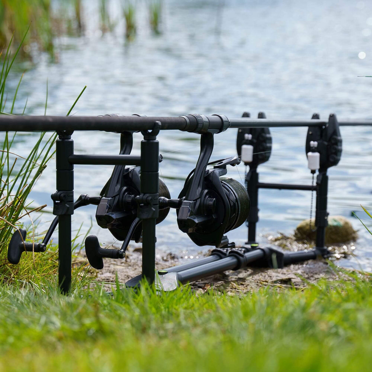 Statyw Avid Carp Revolve Super Low 2-3 Wędki
