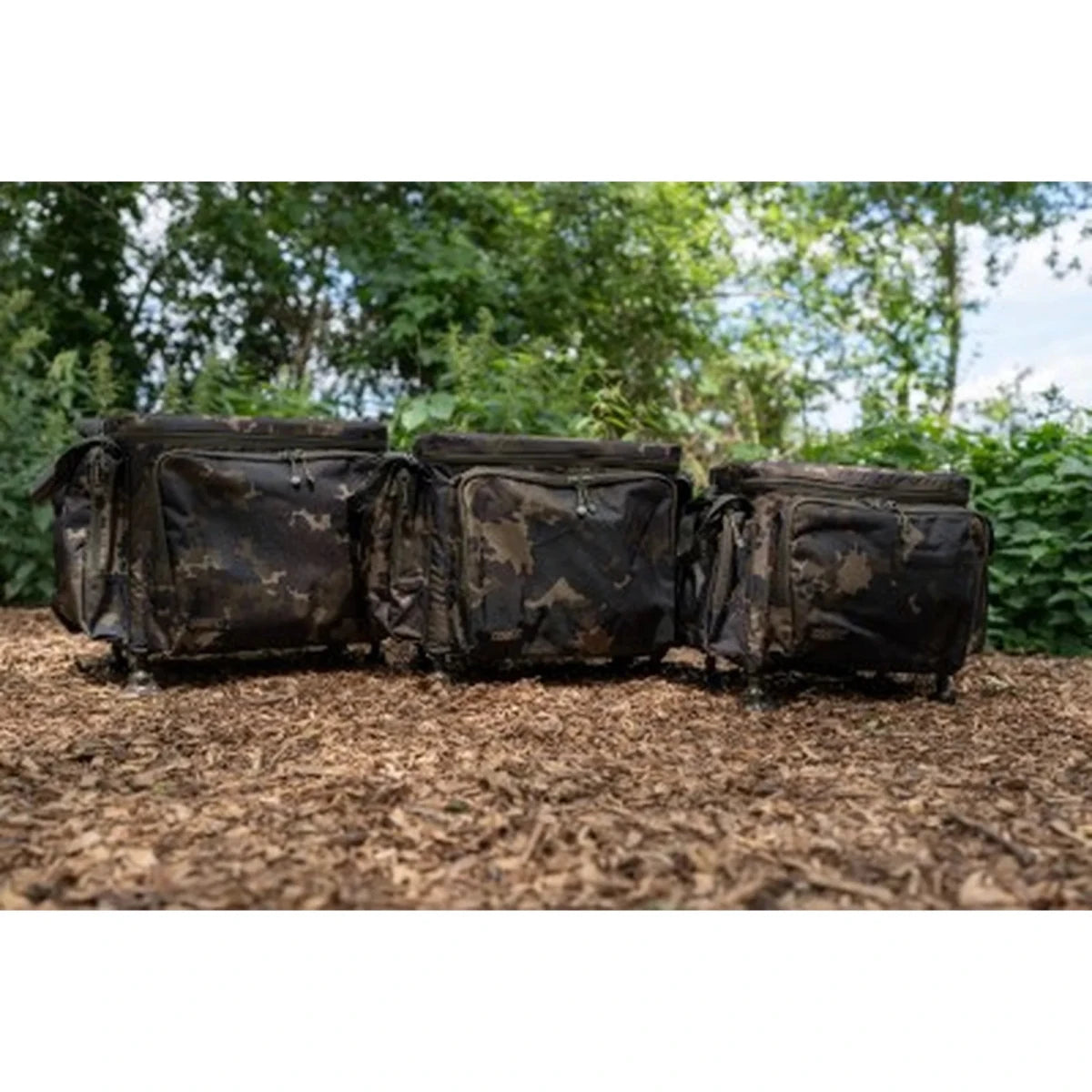 Macuto Korda Compac Framed Dark Kamo L - Tienda Carpfishing
