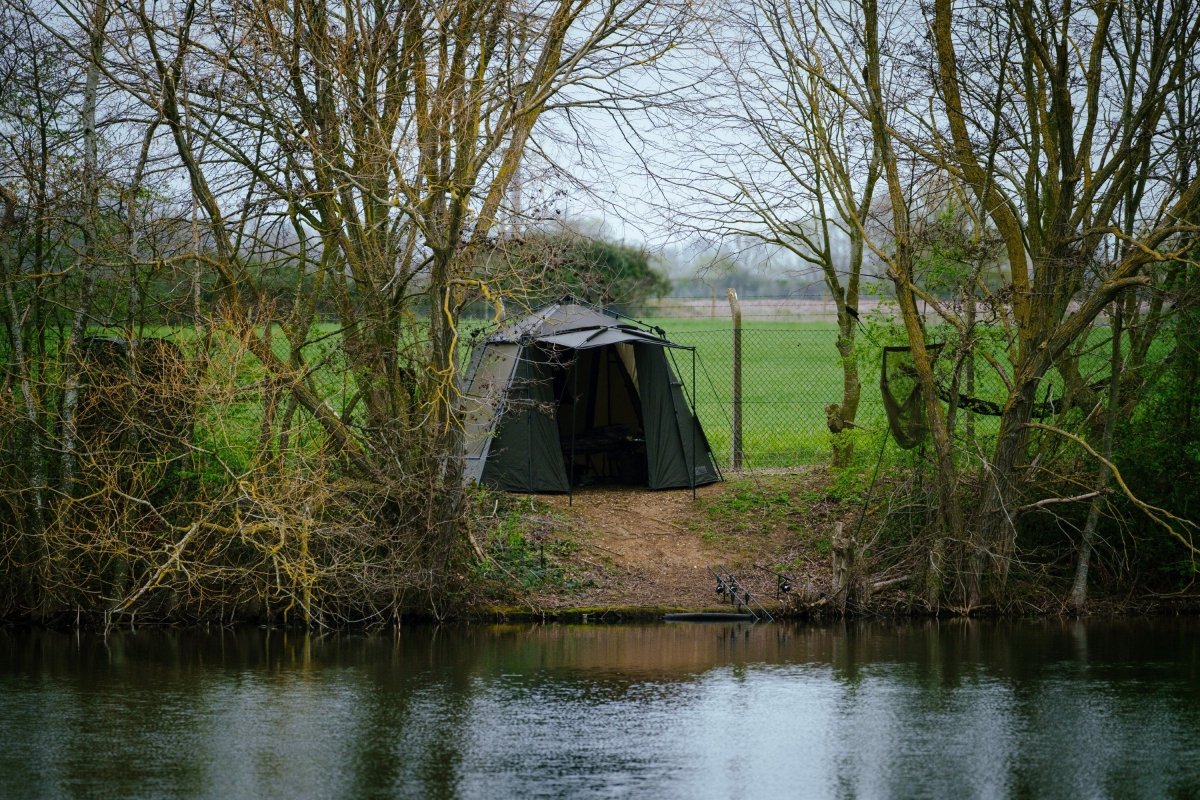 Refugio Nash Bank Life Blockhouse - Tienda Carpfishing
