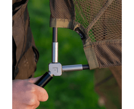 Sacadera Avid Carp Pro - Tect Net 42″ 2 Tramos - Tienda Carpfishing