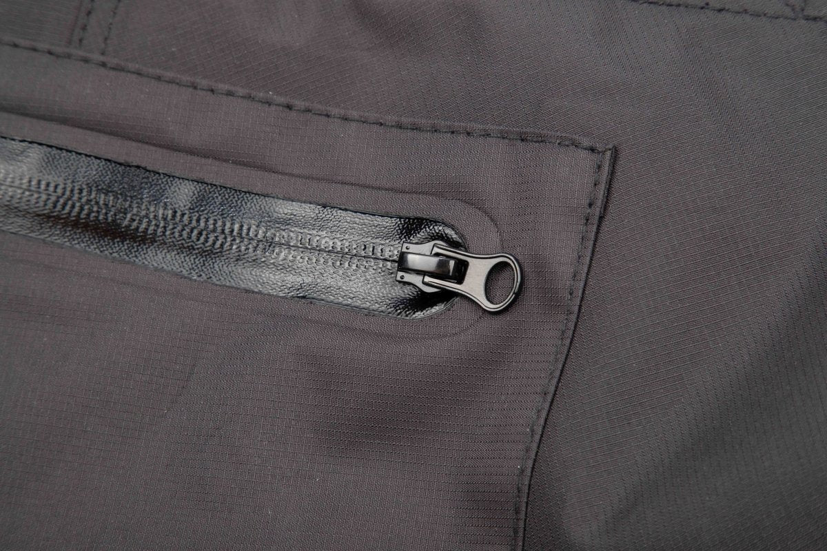 Vadeador Mikado Basic Negro - Tienda Carpfishing